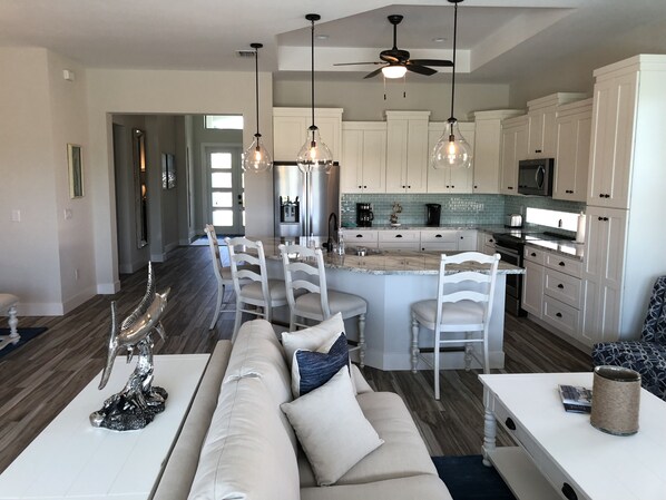 Smart TV - Seahorse House with POOL - Beautiful New Construction! (Bonita Springs)