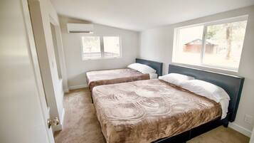 2 bedrooms, WiFi, bed sheets