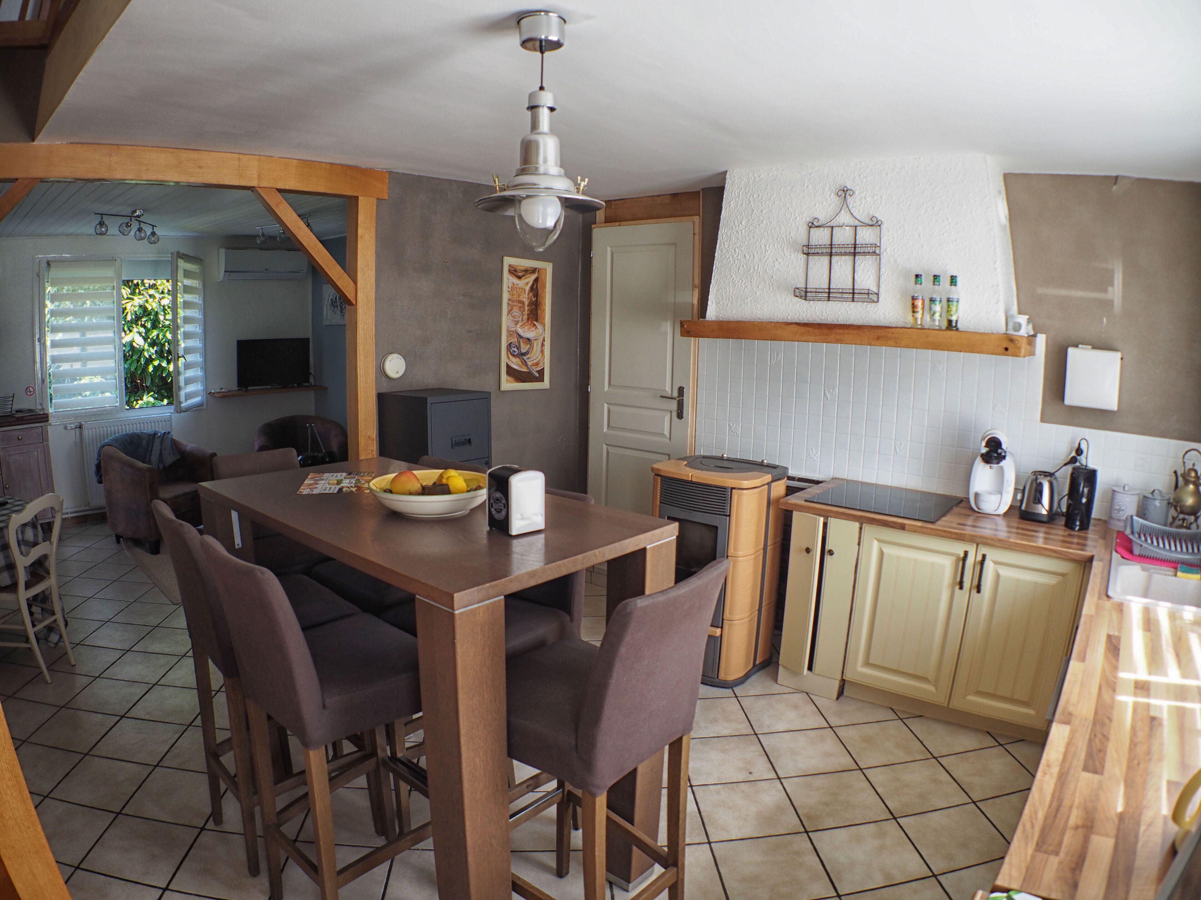 Frigorífic, microones, forn i placa de cuina 