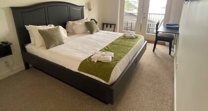 Oceanview King Bedroom - Mayne Island Resort