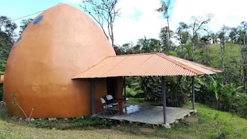 Cabin | 1 bedroom, iron/ironing board, free WiFi, bed sheets