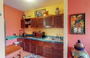 Appartement | Cuisine privée | Réfrigérateur, four à micro-ondes, lave-vaisselle, cafetière-théière