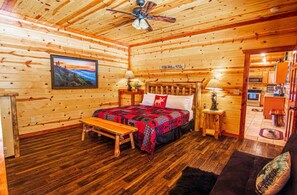 6 bedrooms, in-room safe, desk, iron/ironing board