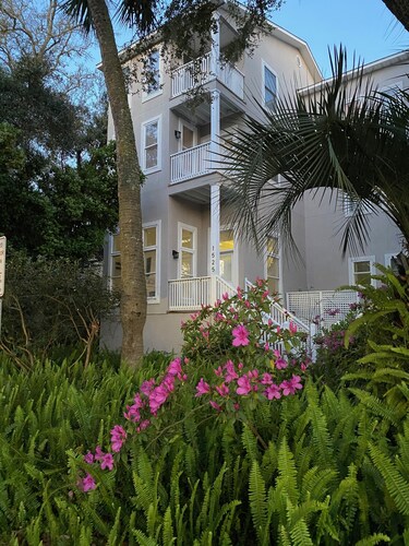 Ultimate East Beach Townhome - Steps to the Sand!