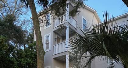 Ultimate East Beach Townhome - Steps to the Sand!