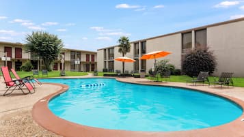 Alberca al aire libre por temporada