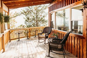 Terrace/patio - Coal City Bluff Cabin (Trenton)
