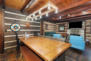 Dining - MOUNTAIN JOY COTTAGES #5 - STARS AND STRIPES (Maggie Valley)