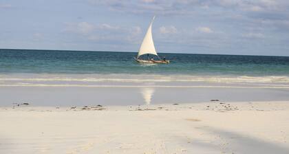 Une magnifique propriĂ©tĂ© de plage Ă Diani Beach au Kenya, lieu de vacances de rĂȘve