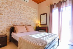 3 chambres, fer et planche à repasser, Wi-Fi gratuit, draps fournis