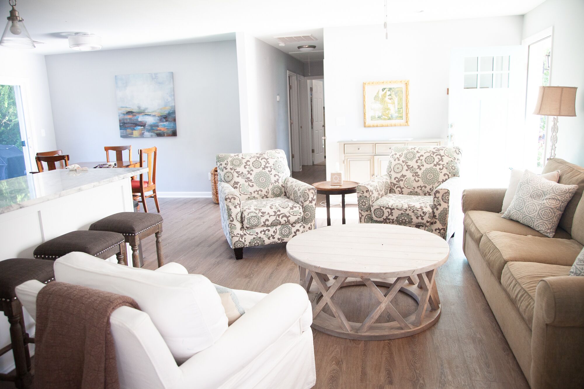 Cozy Cottage between Downtown and Folly Beach