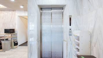 Elevator