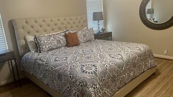 3 多间卧室、熨斗/熨衣板、WiFi、床单