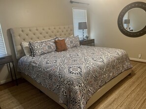 3 bedrooms, iron/ironing board, WiFi, bed sheets - CENTRALLY LOCATED HOME-MEDICAL CENTER/NRG AREA  (Houston)