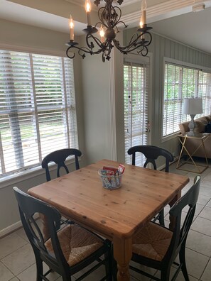 Dining - CENTRALLY LOCATED HOME-MEDICAL CENTER/NRG AREA  (Houston)