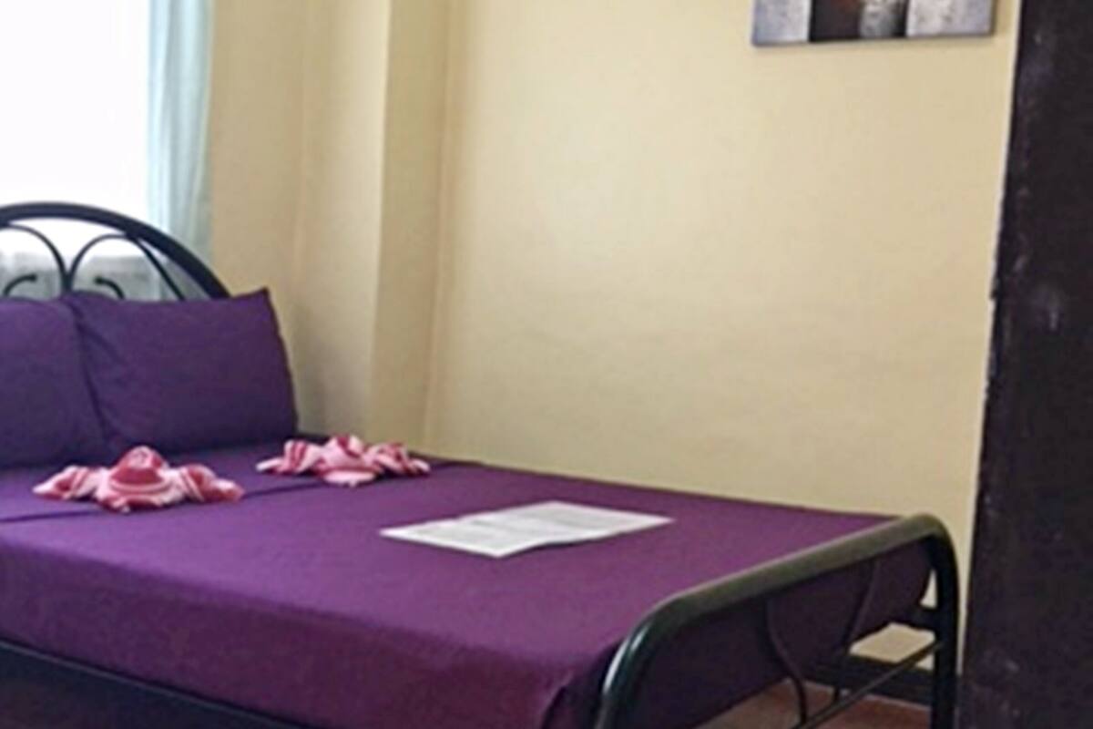 Room 6, Private Bathroom | WiFi (free), bed sheets