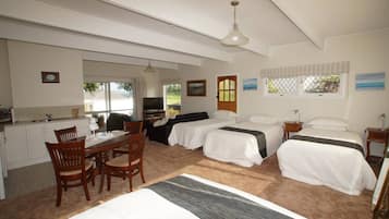 3 makuuhuonetta, silitysrauta/-lauta, Wi-Fi, vuodevaatteet