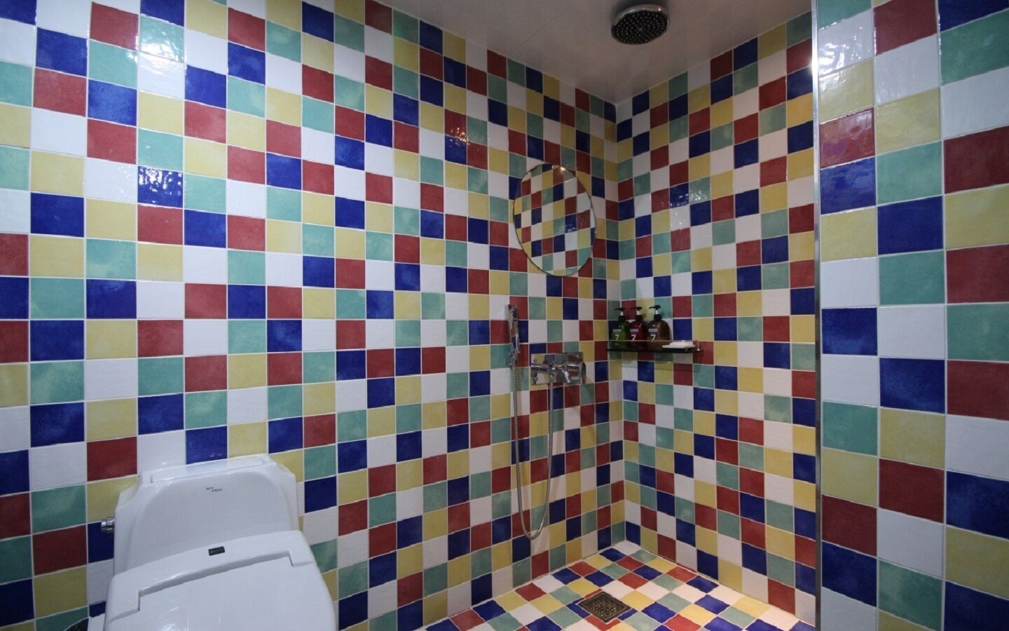 Standard-huone | Kylpyhuone | Ilmaiset hygieniatuotteet, hiustenkuivaaja, pyyhkeet