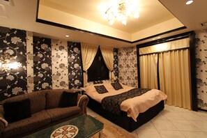 Free minibar items, free WiFi