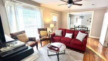 Smart-TV, Netflix, DVD-spiller og bøker