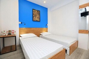 Soundproofing, free WiFi, bed sheets - Amico Del Myanmar - Hostel (Yangon)
