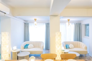Luxury Villa | Dining room - Shirahama White Beach House (Shirahama)