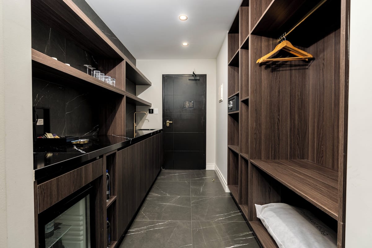 Standard Room, 1 King Bed, Accessible, City View