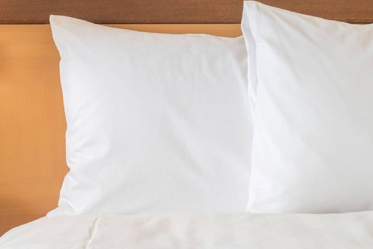 Egyptian cotton sheets, premium bedding, pillow-top beds, minibar