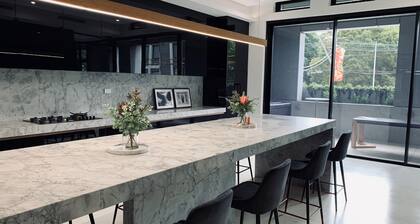 Crowne Plaza Sydney Burwood by IHG