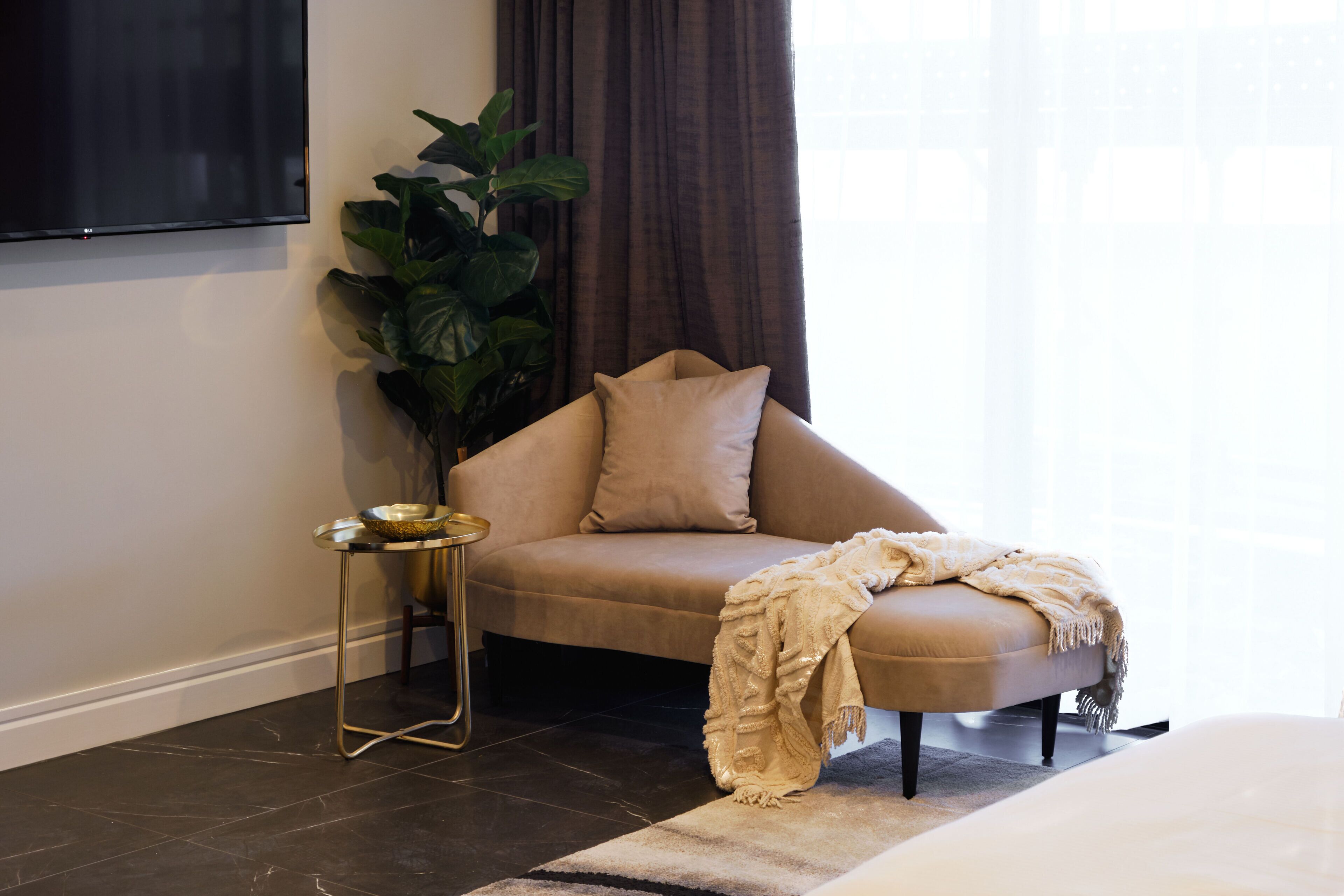 55-inch smart tv with digital channels, tv, pay films