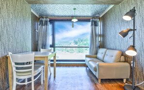 Double Room (302) | Living area - Fairy Pension (Sokcho)