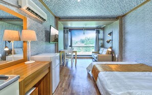 Double Room (302) | Free WiFi - Fairy Pension (Sokcho)