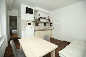 Apartment, 1 Bedroom | Private kitchen