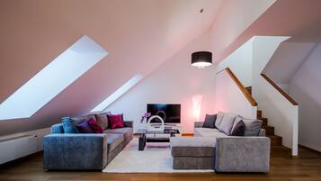 Apartment | Living room | Plasma TV