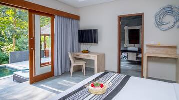Family Suite, 2 Bedrooms | 1 bedroom, minibar, in-room safe, blackout drapes