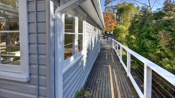 House, 1 Bedroom | Balcony