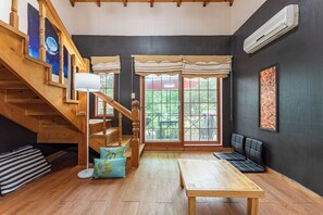 Habitació (S01) | Sala d'estar | Televisor de pantalla plana i terres tèrmics 