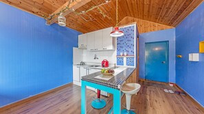 Habitació (S09) | Zona de menjador de l'habitació