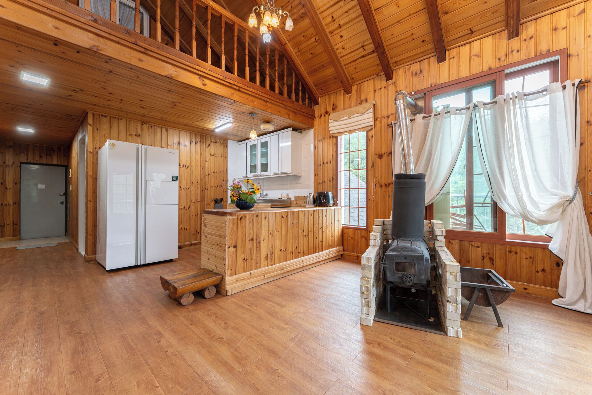 客房 (S05) | 客廳 | 平面電視、加熱地板