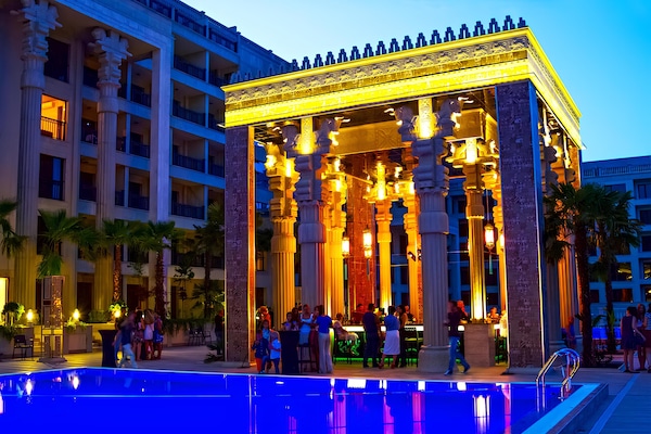 Poolside bar