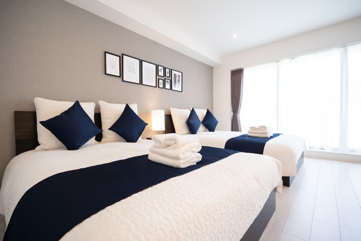 1 bedroom, desk, laptop workspace, blackout curtains