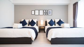 1 bedroom, desk, laptop workspace, blackout drapes