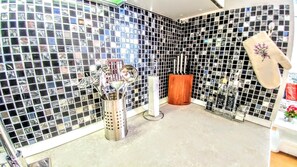 公寓 | 私人廚房 | 大型冰箱、微波爐、爐台、洗碗機