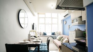 Deluxe Loft | In-room dining - Indigo Ortigas @ Eton Emerald (Pasig)