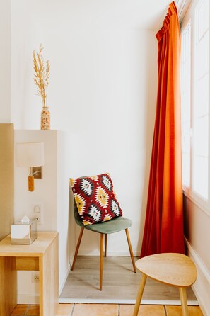 Chambre Triple | Minibar, coffres-forts dans les chambres, décoration personnalisée