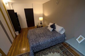 6 Schlafzimmer