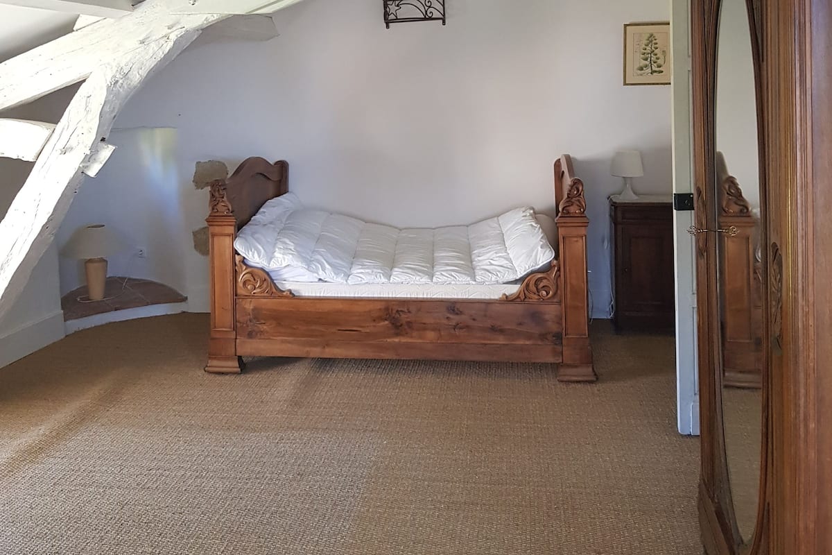 Comfort Triple Room, Pool View | Egyptian cotton sheets, premium bedding, desk, laptop workspace