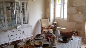Free daily continental breakfast - Propriété Le Monneton (Saint-Christie)