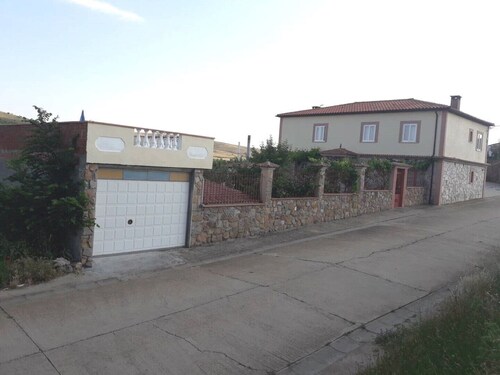 The Great Family House