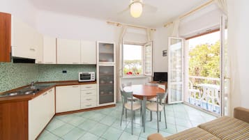 Appartement, 1 tweepersoonsbed | Woonruimte | Flatscreentelevisie